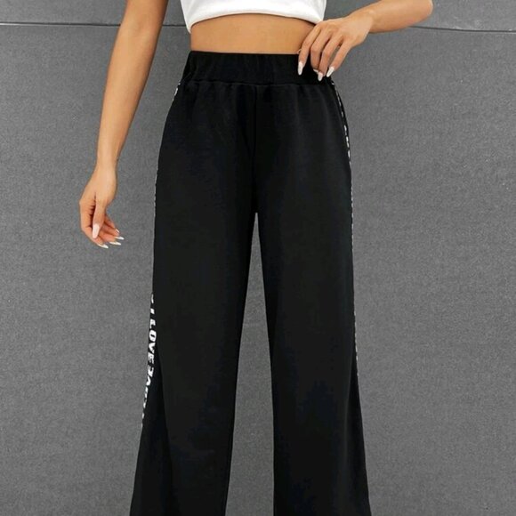 Black pants with white letters - Picture 4 of 4